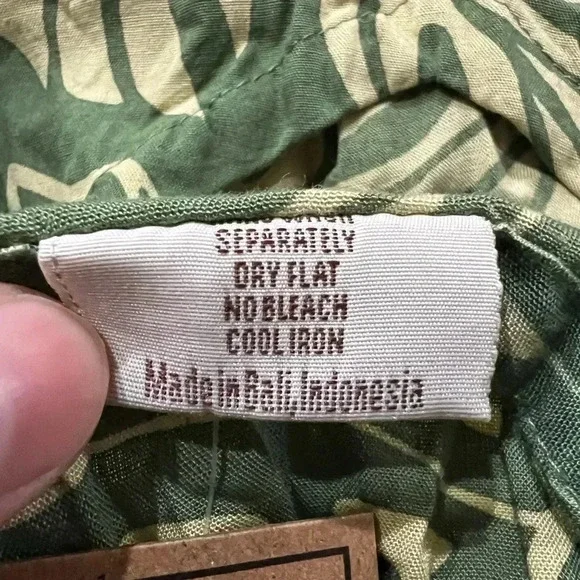 NWT Napua Collection Cover Ups: Monstera Leaf - Olive/Tan Size OS - Picture 7 of 9